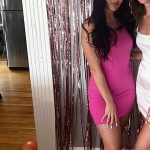 Pink bodycon dress